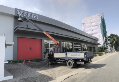 Dịch vụ đu dây lau kính tòa nhà tại TPHCM uy tín, chất lượng